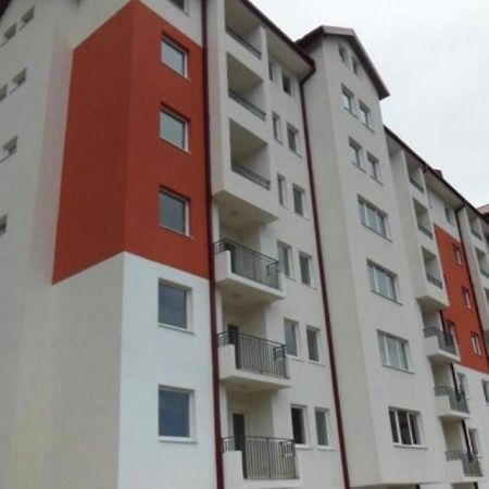 Peaceful Apartment Pluzine Luaran gambar